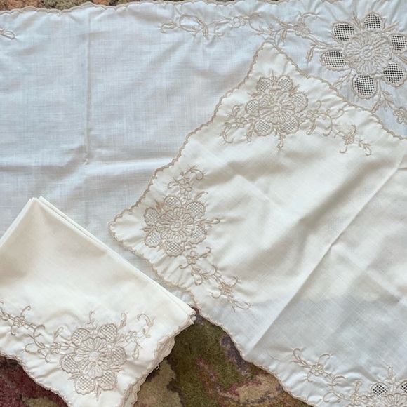 9-pc Antique Vintage Madeira Napkins & Table Runner Cream Ivory Tonal Stitching - Picture 5 of 8